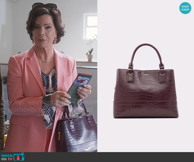 Aldo Limia Bag worn by Margaret Wright (Marcia Gay Harden) on So Help Me Todd