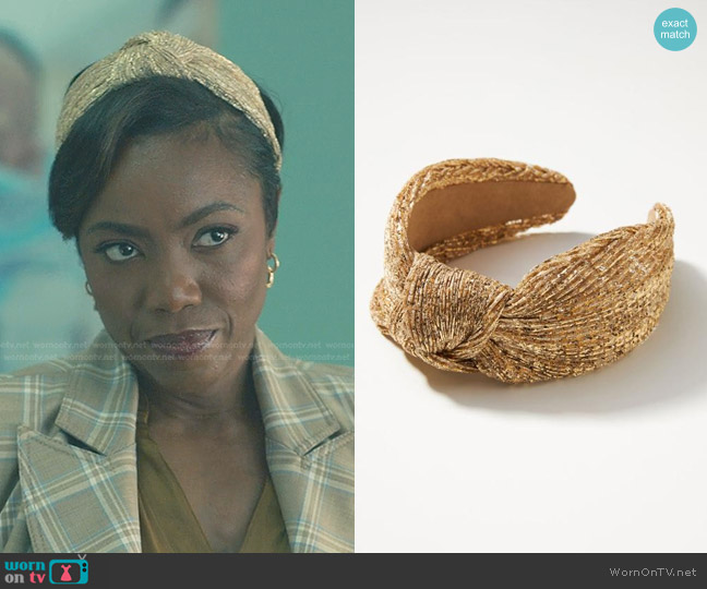 Anthropologie Pleated Knot Headband worn by Helen Decatur (Heather Headley) on Sweet Magnolias