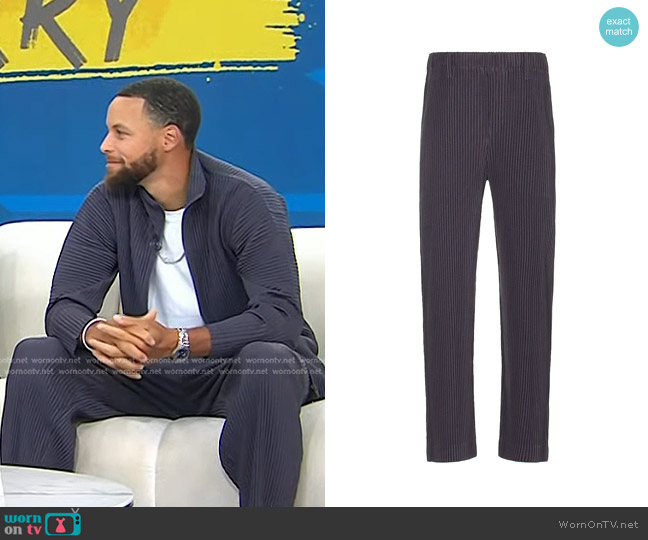 Homme Plissé Issey Miyake Pleated Straight Pant in Taupe Violet worn by Stephen Curry on Today