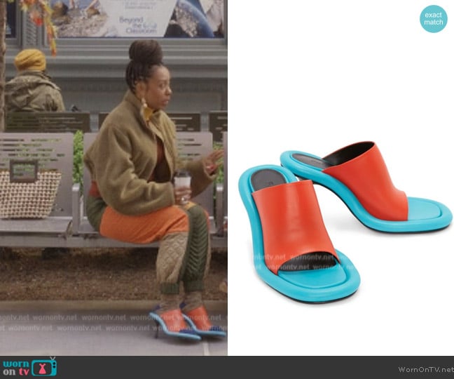 JW Anderson Bumper-Tube leather mules worn by Dr. Nya Wallace (Karen Pittman) on And Just Like That