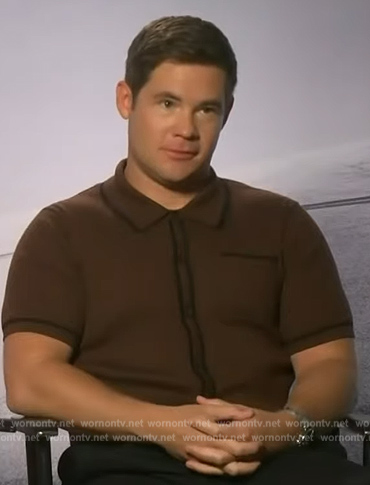 Adam Devine's brown ribbed polo on Access Hollywood