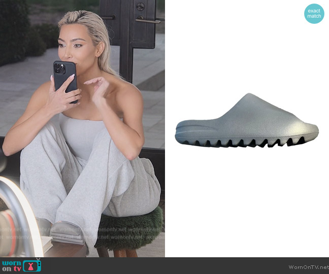 Yeezy Slides worn by Kim Kardashian (Kim Kardashian) on The Kardashians