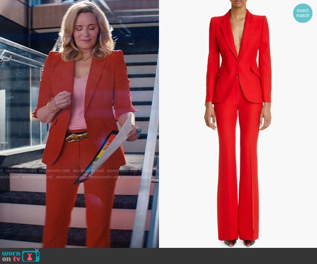 Alexander McQueen Leaf Crepe Jacket and Pants worn by Madolyn Addison (Kim Cattrall) on Glamorous