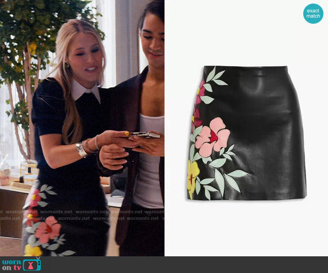 Alice + Olivia Riley Skirt worn by Alyssasays (Lisa Gilroy) on Glamorous