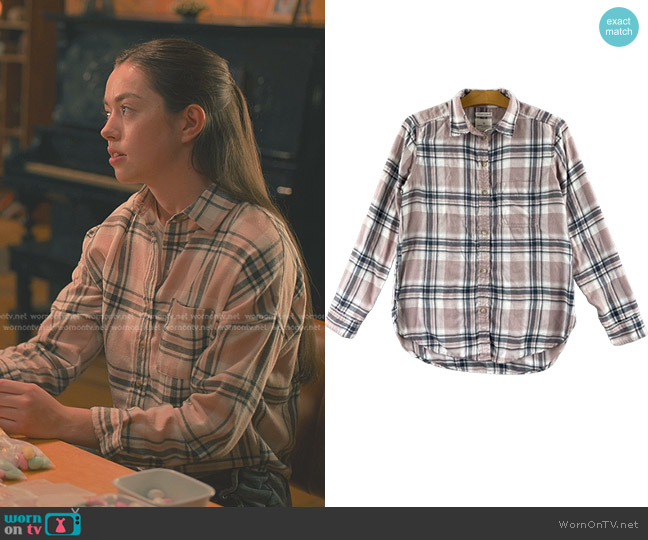 American Eagle Boyfriend Fit Plaid Button Up Shirt worn by Annie Sullivan (Anneliese Judge) on Sweet Magnolias