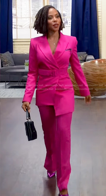 Andi's pink suit on Tyler Perrys Sistas