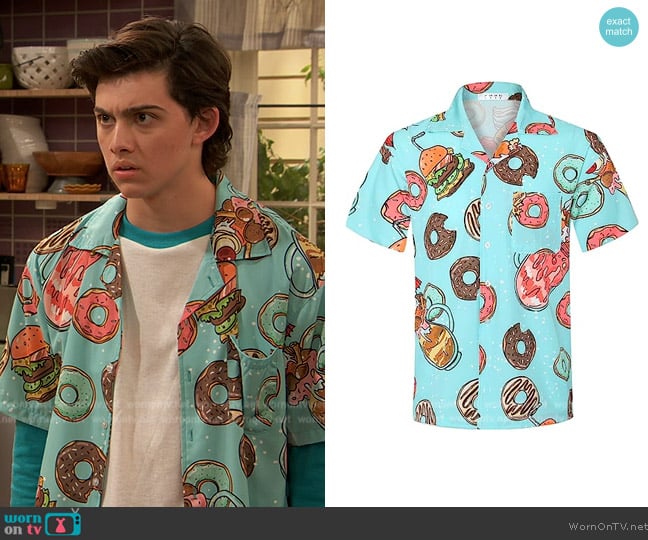 APTRO Casual Hawaiian shirt in Doughnuts worn by Neil (Felix Avitia) on Ravens Home