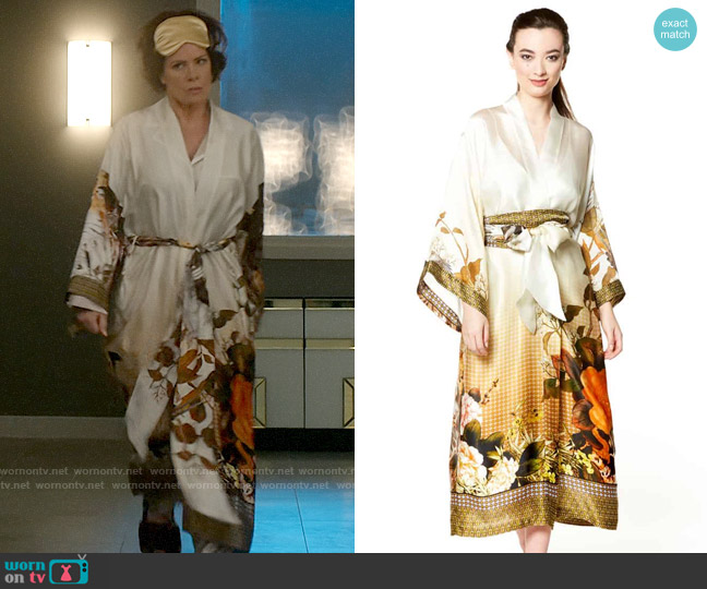 Christine Swan Lake Long Robe worn by Margaret Wright (Marcia Gay Harden) on So Help Me Todd