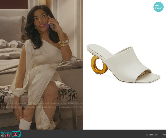 Ferragamo Astro Leather Gancini Mules worn by Seema Patel (Sarita Choudhury) on And Just Like That