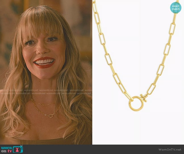 Vicky’s gold chain necklace on Sweet Magnolias