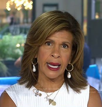 Hoda’s pearl drop earrings on Today