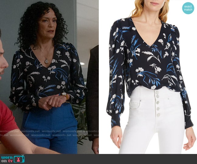 Joie Yadra Floral Top worn by Francey (Rosa Arredondo) on So Help Me Todd