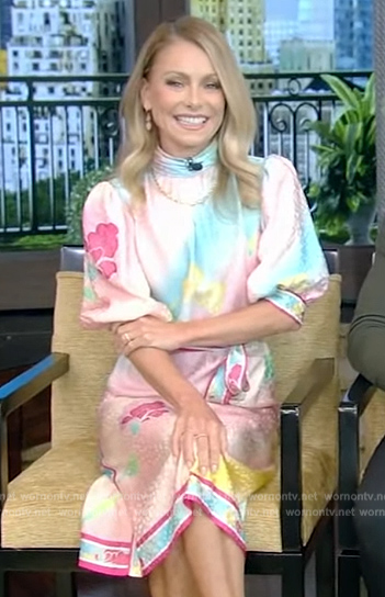 Kelly's rainbow printed dress on Live with Kelly and Ryan