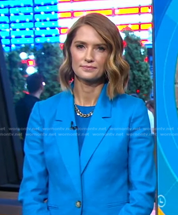 Kayna Whitworth’s blue blazer on Good Morning America