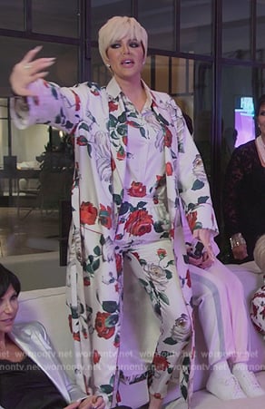 Khloe’s white floral print robe and pajama set on The Kardashians