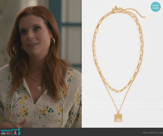 Madewell Palisade Pendant Necklace Set worn by Maddie Townsend (JoAnna Garcia Swisher) on Sweet Magnolias