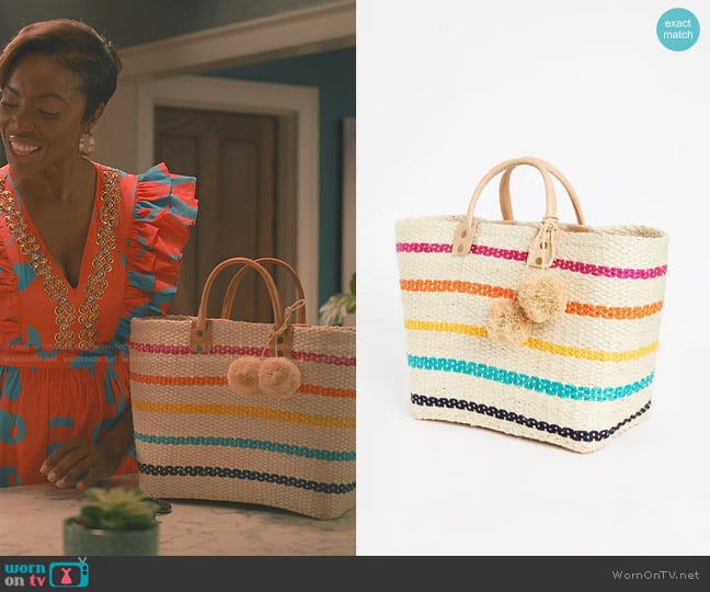 Mar Y Sol Tybee Bag worn by Helen Decatur (Heather Headley) on Sweet Magnolias