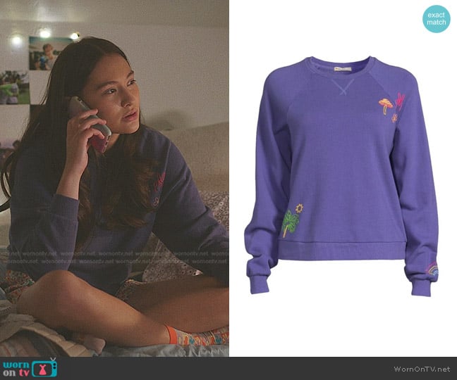 Marine Layer Claire Crewneck Sweatshirt worn by Belly Conklin (Lola Tung) on The Summer I Turned Pretty