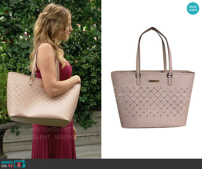 Michael Kors Violet Bag worn by Summer Newman (Allison Lanier) on The Young and the Restless