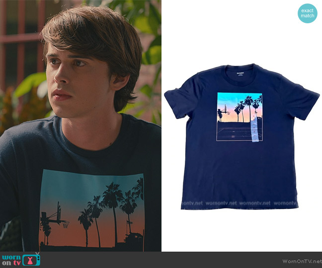 Old Navy Graphic Print Tee worn by Logan Allen (Logan Allen) on Sweet Magnolias