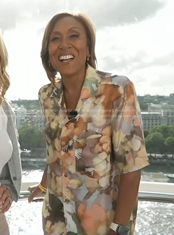 Robin's multicolor print camp shirt on Good Morning America