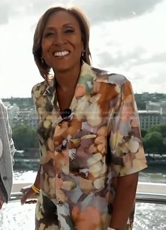 Robin’s multicolor print camp shirt on Good Morning America