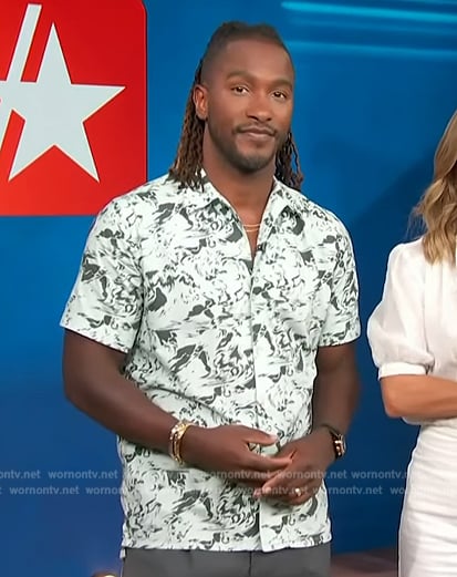 Scott’s green abstract print shirt on Access Hollywood