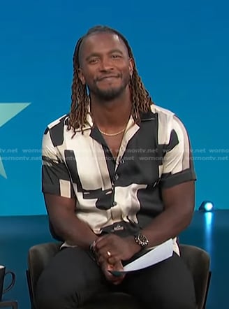 Scott’s abstract print shirt on Access Hollywood