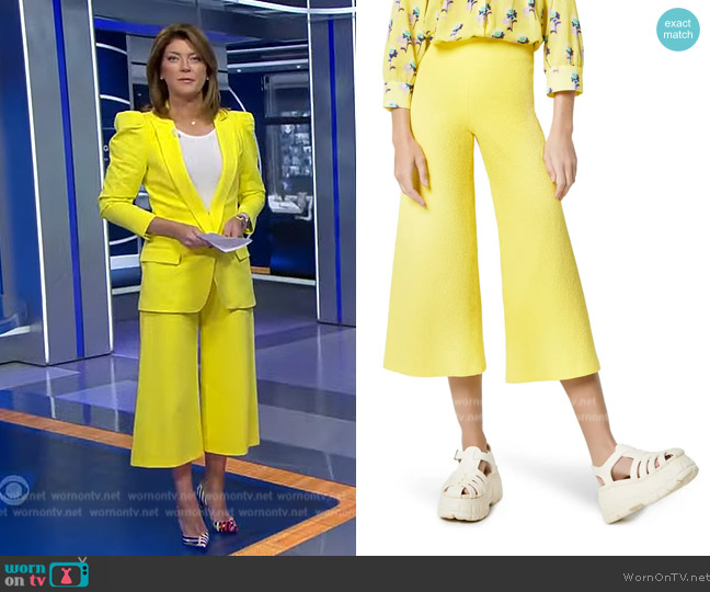 WornOnTV: Norah’s yellow puff sleeve blazer on CBS Evening News | Norah ...