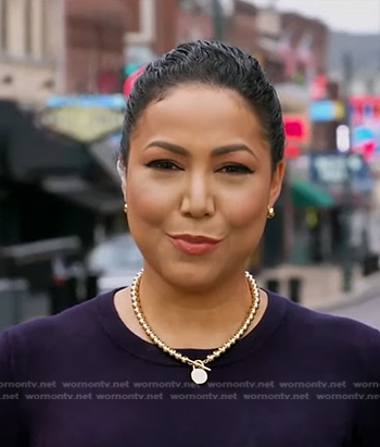 Stephanie’s gold beaded necklace on Good Morning America