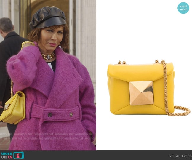 Valentino Garavani One Stud leather mini bag worn by Lisa Todd Wexley (Nicole Ari Parker) on And Just Like That