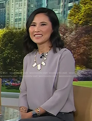 Vicky’s white statement necklace on Today