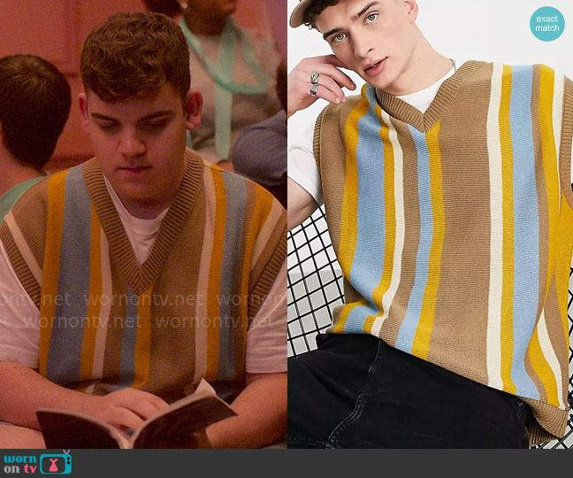 ASOS Design Knitted vertical stripe tank in tan worn by Isaac Henderson (Tobie Donovan) on Heartstopper