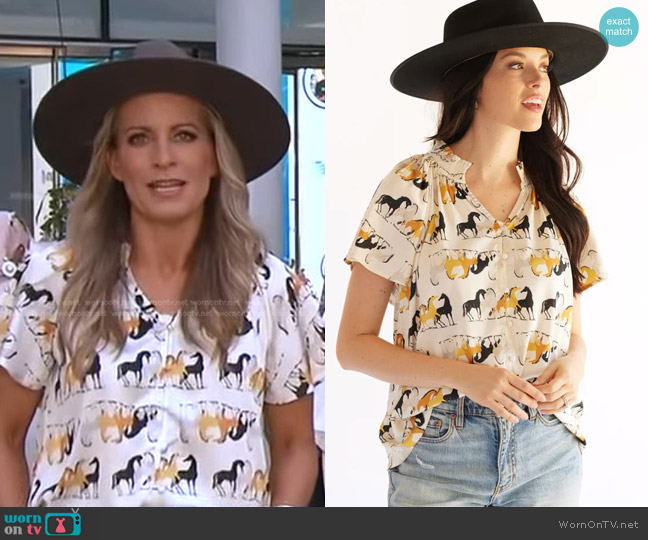 Flea Style Horse Print Blouse in Ivory worn by Becky Worley on Good Morning America