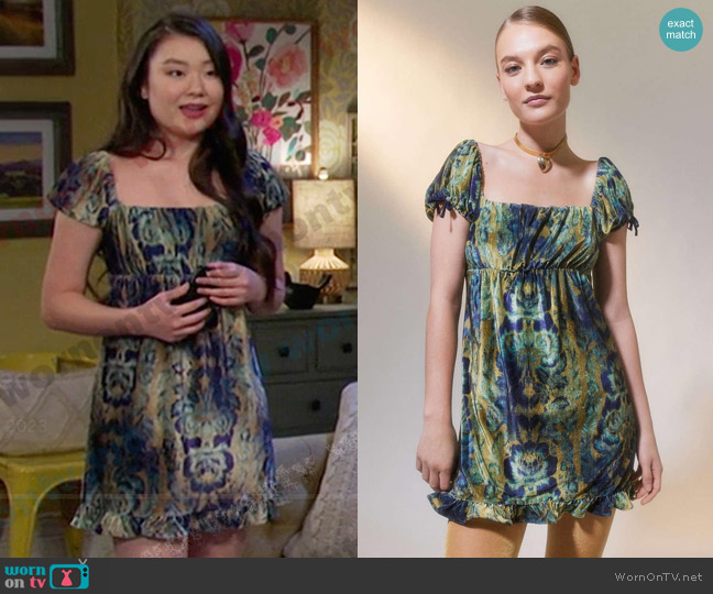 Urban Outfitters Claudette Velvet Babydoll Dress in Green worn by Wendy Shin (Victoria Grace) on Days of our Lives