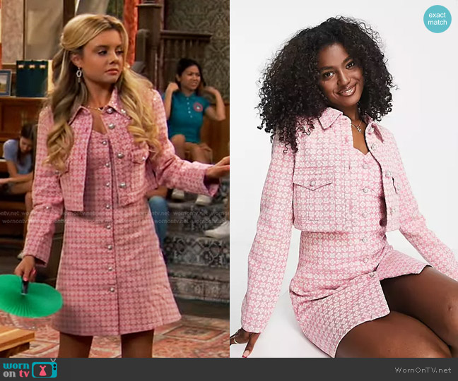 Urban Revivo Mini Denim Dress and Denim Jacket worn by Destiny Baker (Mallory James Mahoney) on Bunkd