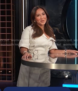 Addreinne’s belted cold shoulder dress on E! News