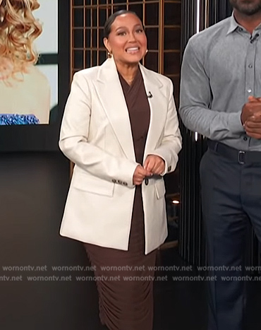 Adrienne's brown ruched bodycon dress on E! News