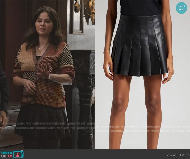 Alice + Olivia Carter Pleated Faux Leather Miniskirt worn by Mabel Mora (Selena Gomez) on Only Murders in the Building