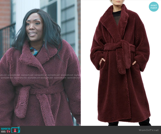 Apparis Subi Faux Fur Wrap Teddy Coat worn by Deja (Carolyn Michelle Smith) on The Chi