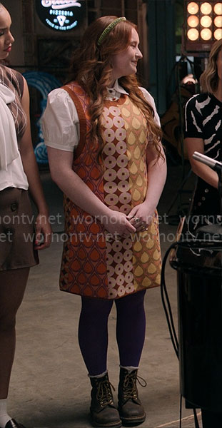 Ashlyn's retro printed shift dress on High School Musical The Musical The Series