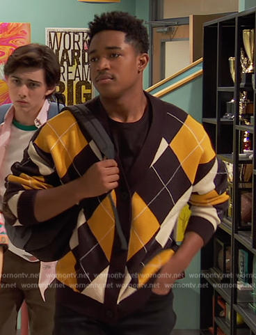 Booker's black and yellow argyle cardigan on Ravens Home