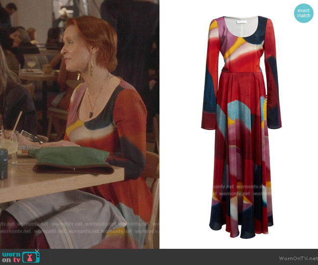 Chloe Printed Silk Maxi Dress worn by Miranda Hobbs (Cynthia Nixon) on And Just Like That