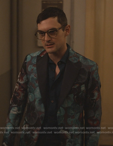 Clifford's floral jacquard blazer on Only Murders in the Building