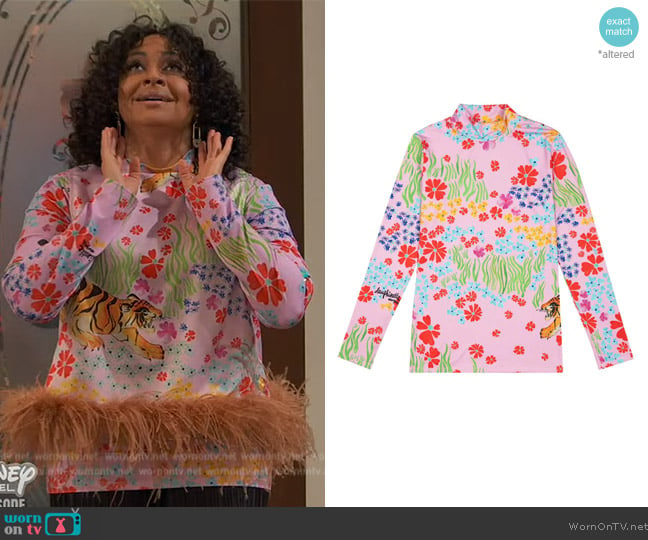 Dauphinette Sophia Turtleneck in Tiger Blooms worn by Raven Baxter (Raven-Symoné) on Ravens Home