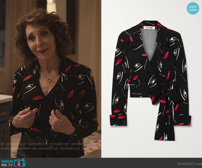 Diane Von Furstenberg Bobbie printed stretch-jersey wrap top worn by Andrea Martin (Andrea Martin) on Only Murders in the Building