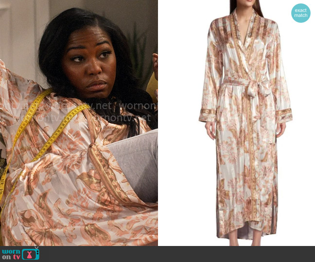 Harper’s floral robe on iCarly