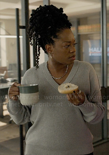 Izzy's grey v-neck sweater on The Lincoln Lawyer