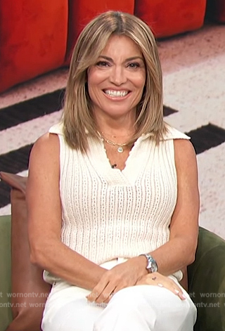 Kit’s white knit top on Access Hollywood