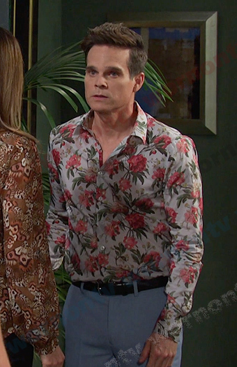 Leo's blue floral print shirt on Days of our Lives